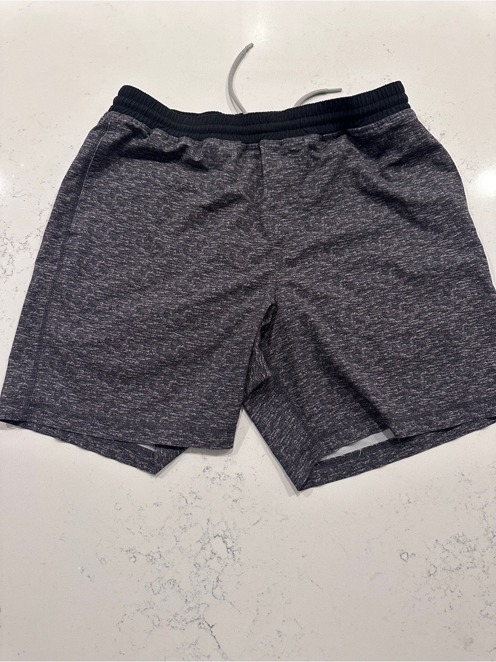 chubbies Men's Dark Heather Gray Lined Athletic Hybrid Shorts 7”